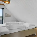 Three-bedroom In Hébergement de vacances Romo