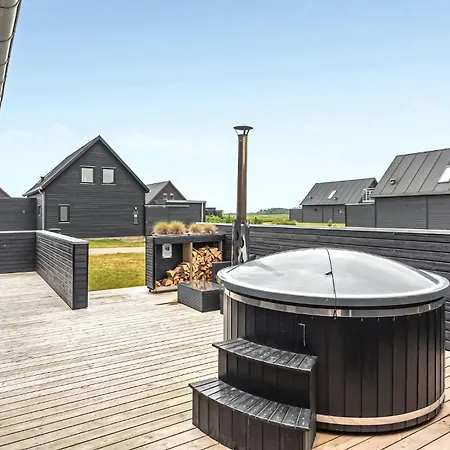 Three-bedroom In Romo